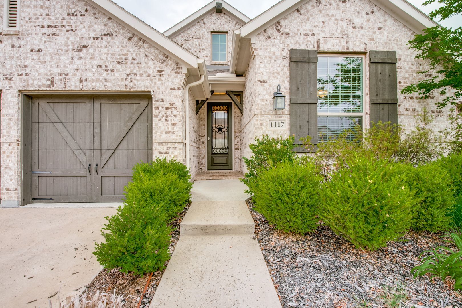 Building Photo - 1117 9th St