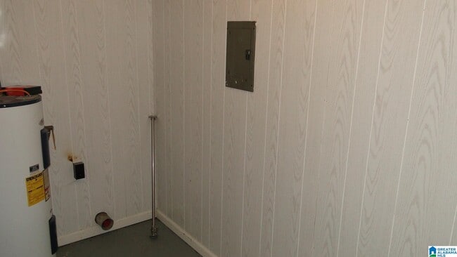 Building Photo - 33 Willie Emma Ln