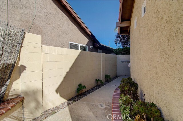 Building Photo - 9772 Kite Dr