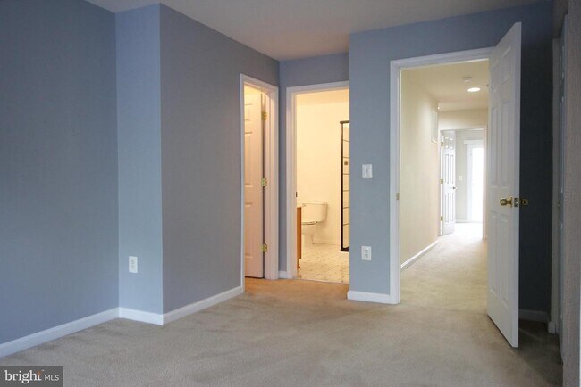 Building Photo - 2415 Rainswood Ln