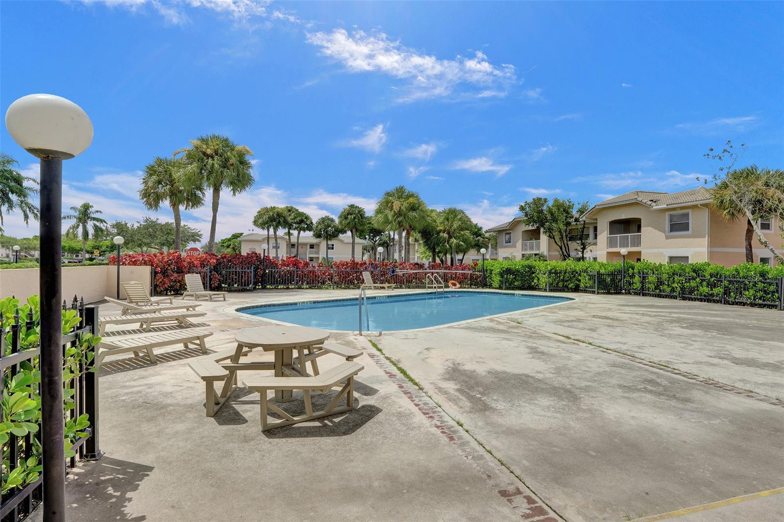 Building Photo - 12215 Royal Palm Blvd