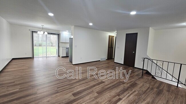 Building Photo - 3718 E 22nd Ave