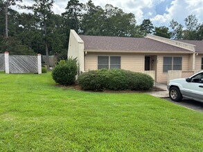 Building Photo - 40 Boardwalk Ln