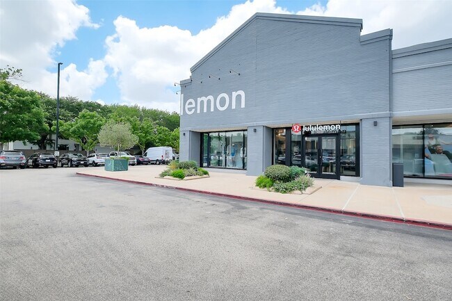 Building Photo - 2437 South Blvd