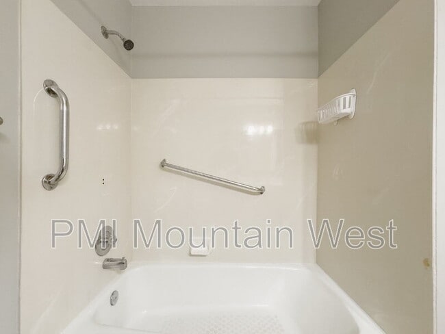 Building Photo - 1123 S 1500 E