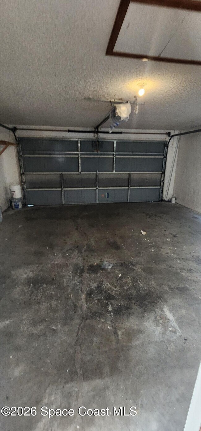 Building Photo - 4024 Pinyon Dr