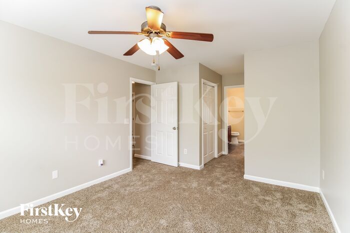 Building Photo - 5110 Thurston Ct