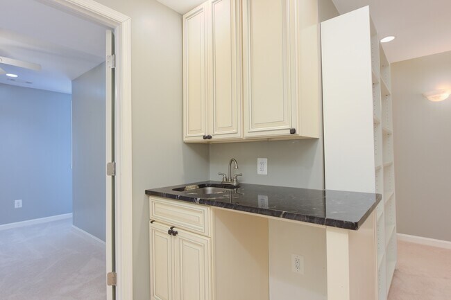 Building Photo - 2901 Marsala Ct