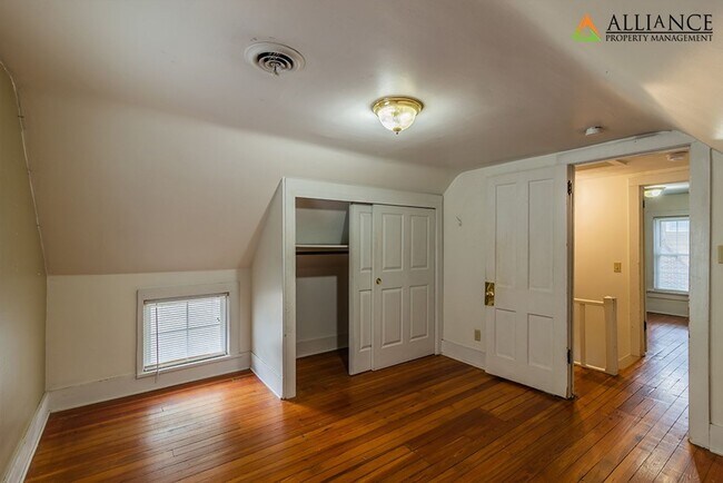 Building Photo - Sixteenth St. 328 N.