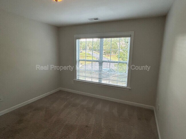Building Photo - 142 Bexley Way