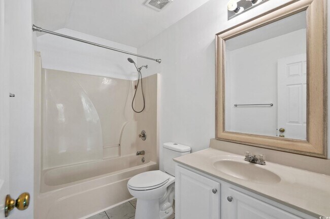 Building Photo - 1096 Harvester Cir