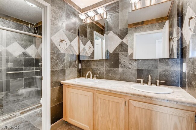 Building Photo - 8213 W Ruby Mountain Way