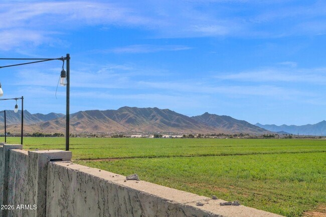 Building Photo - 8430 S 10th Ln