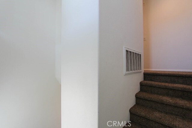 Building Photo - 941 S Bluff Rd