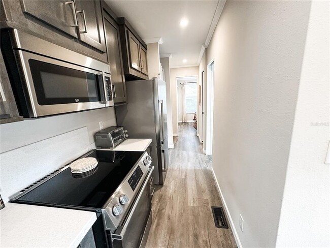 Building Photo - 107 Long Hammock Dr