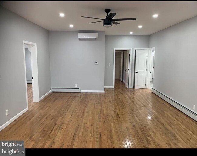 Building Photo - 67 Syringa St