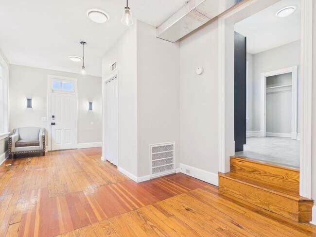 Building Photo - 1423 N 3rd St