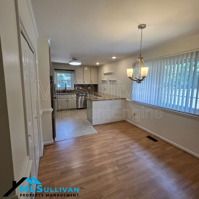 Building Photo - 2601 Cohnwood Dr