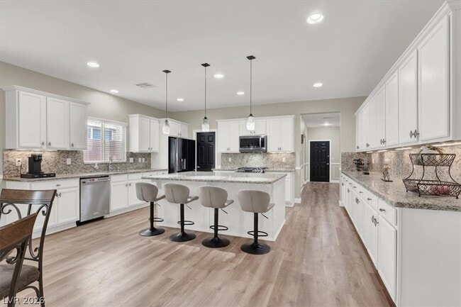 Building Photo - 1405 Fantastic Ct