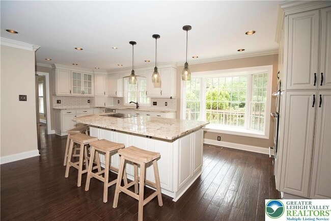 Building Photo - 1528 Wethersfield Dr