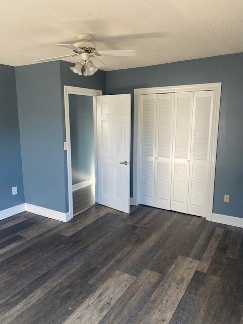 Building Photo - 6 E Ross St