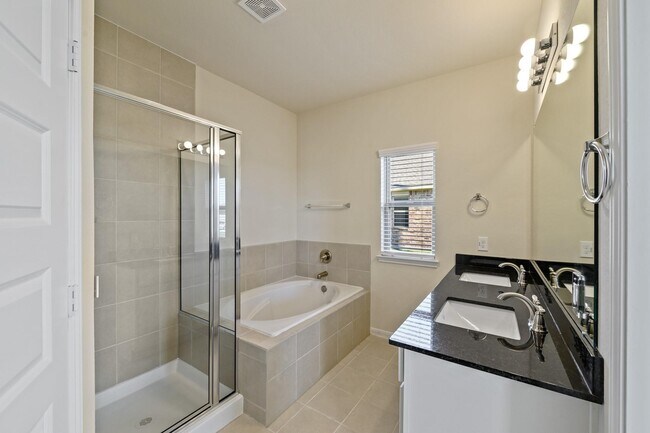 Building Photo - 14410 Sweetwater Dr