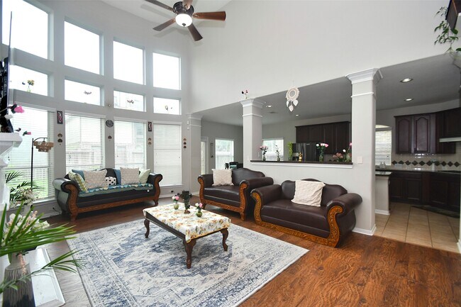 Building Photo - 6027 Opal Crest Ln