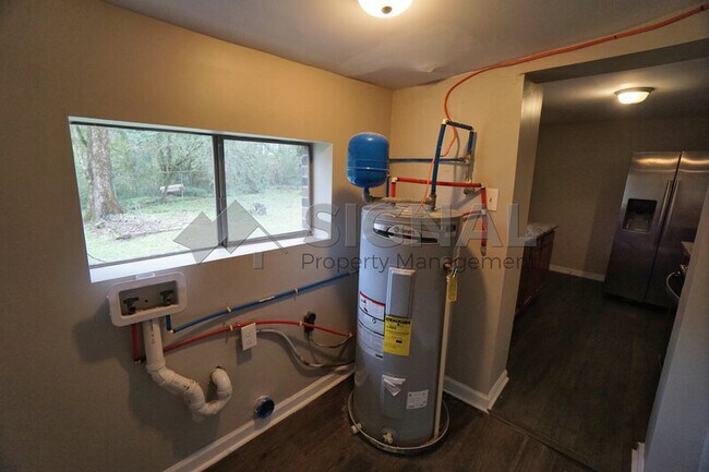 Building Photo - 7619 Henry Ellen Rd