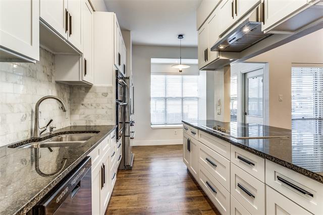 Building Photo - 10403 High Hollows Dr
