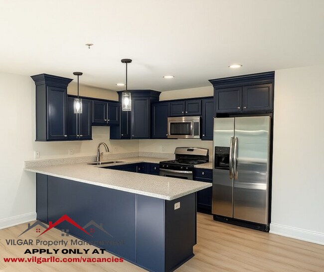 Building Photo - WOW Factor! 2BR/2BA Gem w/ Quartz Counters...