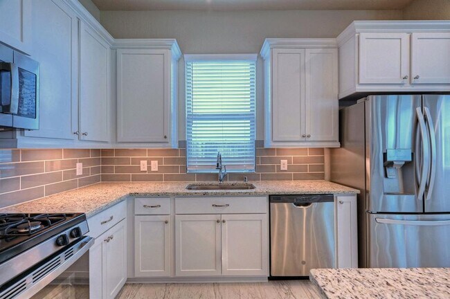 Building Photo - 8739 Tubelo Mill Dr