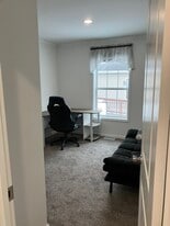 Building Photo - 34 Summit Ave