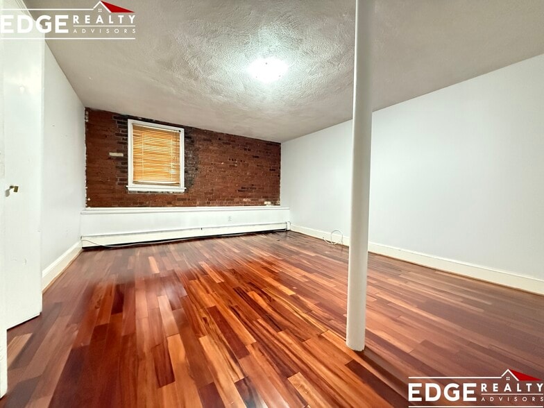 Building Photo - 39 South St