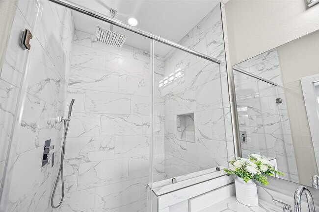 Building Photo - 853 Prosper St