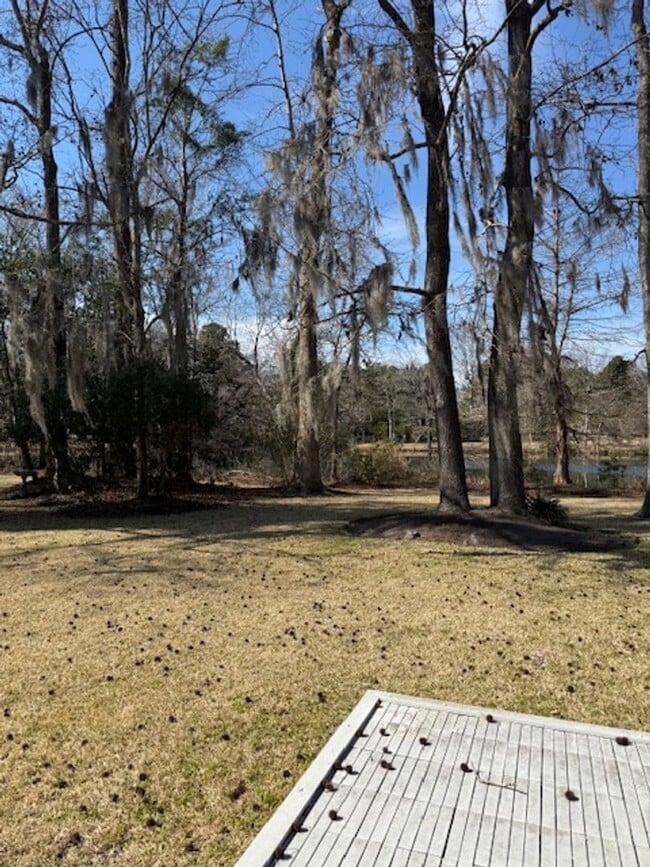 Building Photo - Chapel Creek