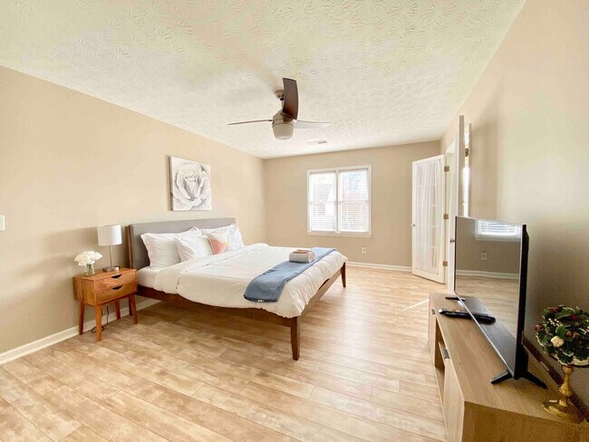 Building Photo - 1254 Township Dr