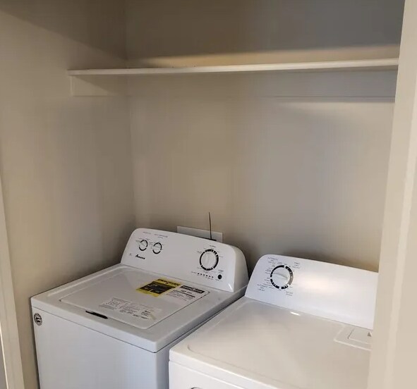 Laundry - 310 Ella Ln