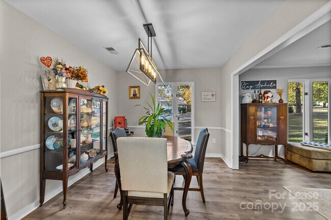 Building Photo - 7204 Killingdeer Ln