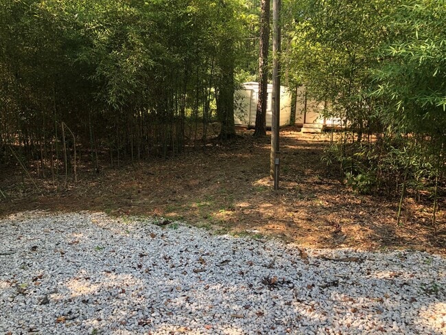 Building Photo - 720 Terry Ln