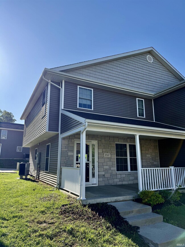 Building Photo - 2317 S Samuel Ln