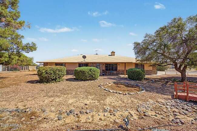 Building Photo - 20537 W Gordon Way