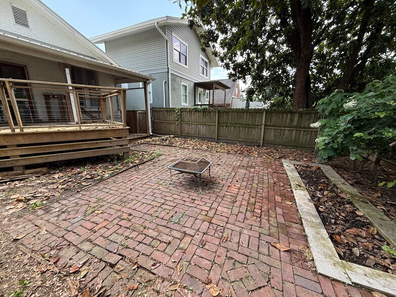 Building Photo - 120 Claremont Ave
