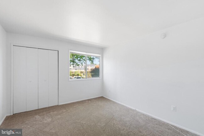 Building Photo - 7116 Donnell Pl