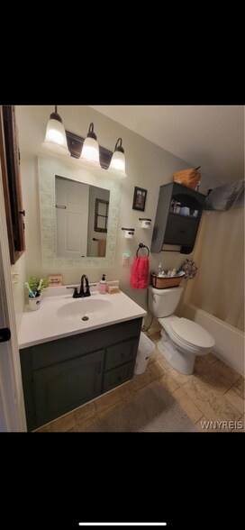 Building Photo - 2494 Hess Rd