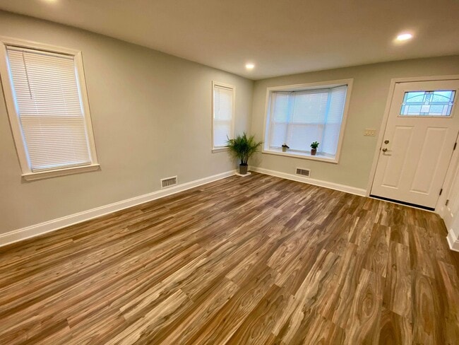 Building Photo - Stunning 3bedroom Home in Dundalk