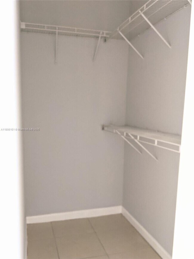 Building Photo - 9372 SW 171st Ct