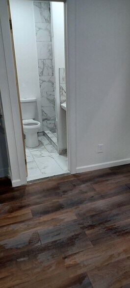 Building Photo - 341 Midwood St