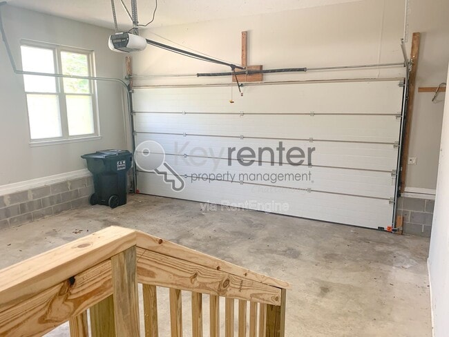 Building Photo - 7716 Royal Harbour Cir