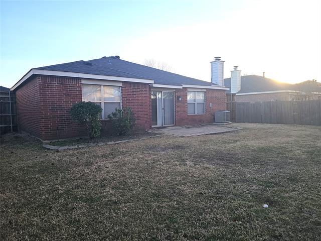 Building Photo - 2405 Tisbury Way