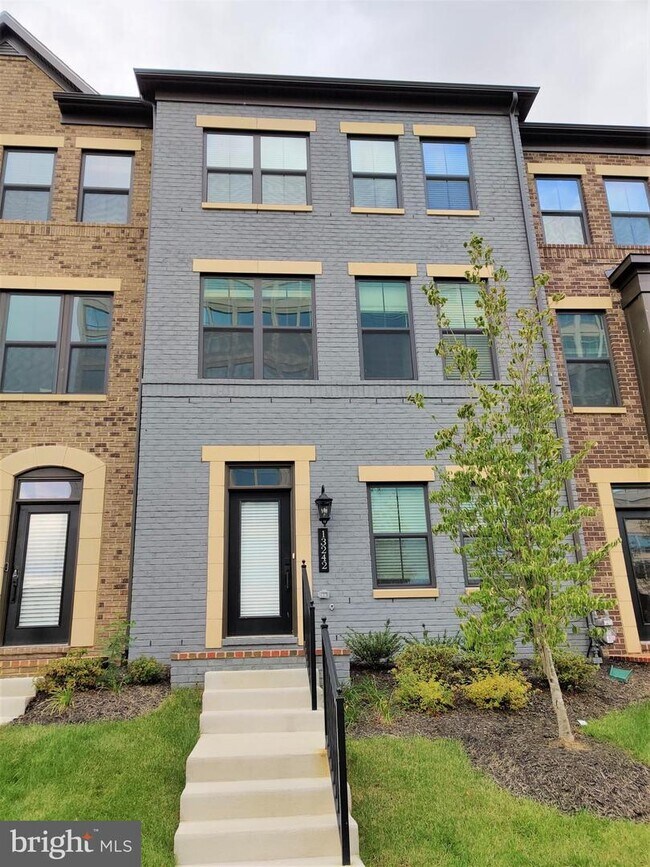 Building Photo - 13242 Woodland Pond Pl